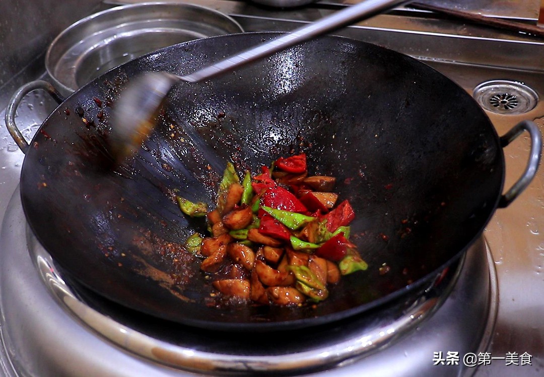 图片[6]-【小炒杏鲍菇】做法步骤图 杏鲍菇鲜嫩入味 不油腻-起舞食谱网