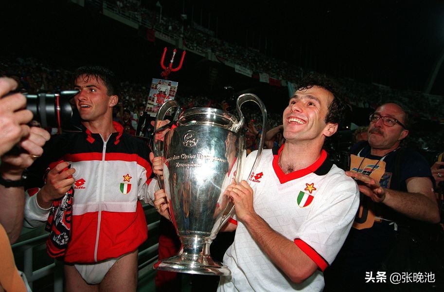 请问巴萨vsAC米兰历史战绩(足球老照片：1994年欧冠决赛AC米兰4-0巴萨，萨维切维奇PK塞尔吉)