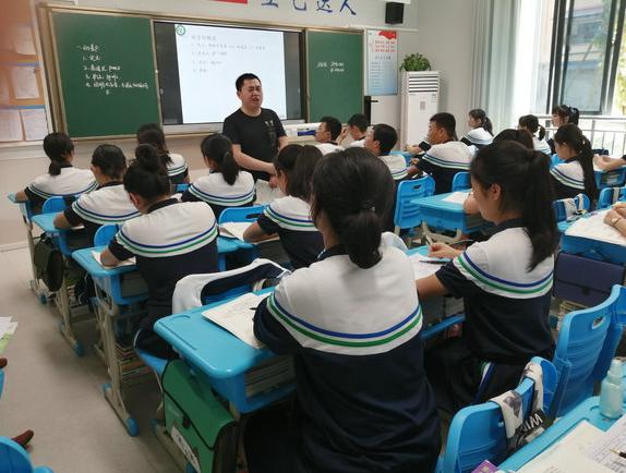 明年高考“新改革”，考试难度“再增加”，普通学生再难逆袭