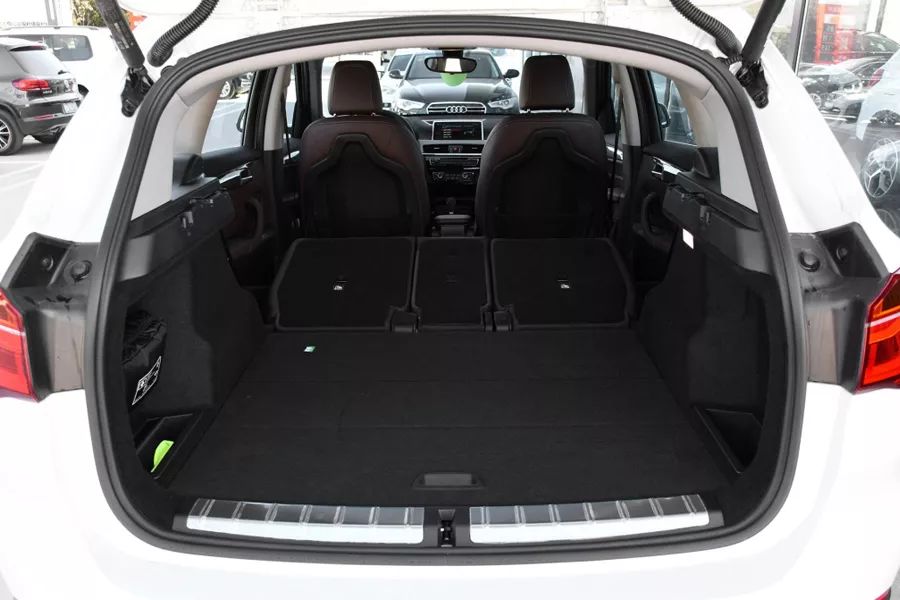 同属豪华品牌紧凑型SUV，奥迪Q3对比宝马X1，谁更值得买？