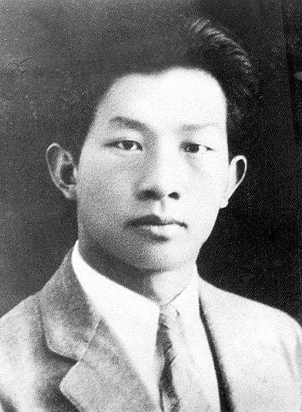 国歌创作者聂耳：16岁一举成名，却两次上逮捕名单，23岁溺亡异乡