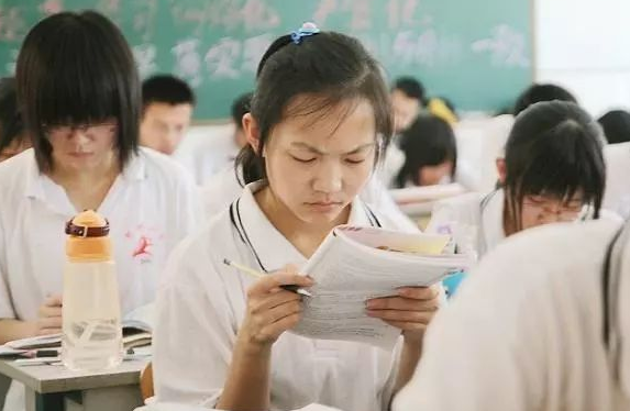 高中三年，每个阶段考多少分才算正常？资深教师说出答案