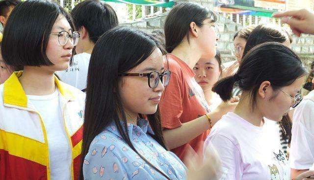 报考志愿等于选择人生，专业不对口大学四年就是白读