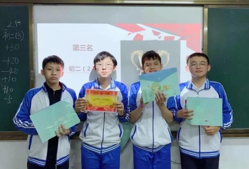 清华2021“丘班”录取名单出炉，深圳中学拔得头筹，衡水无人入选