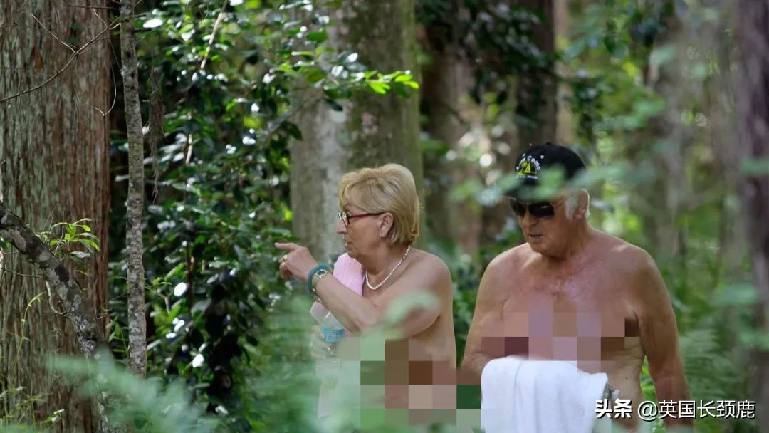 全部脱掉！英国赤裸主义兴起，以后再也不用洗衣服了？