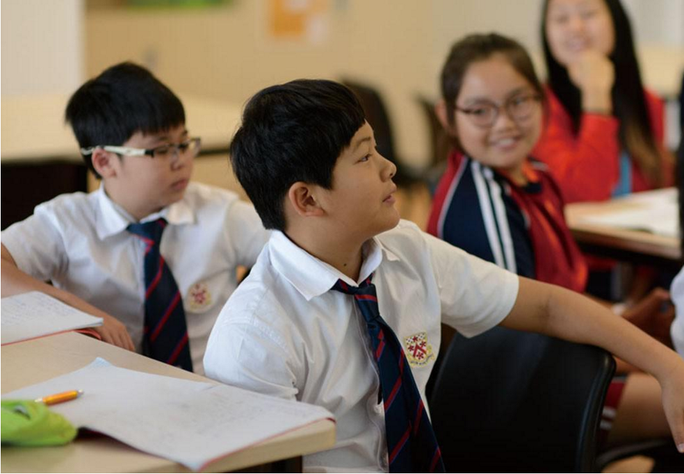 公立学校VS私立学校，培养出的学生差距明显，家长不要选错