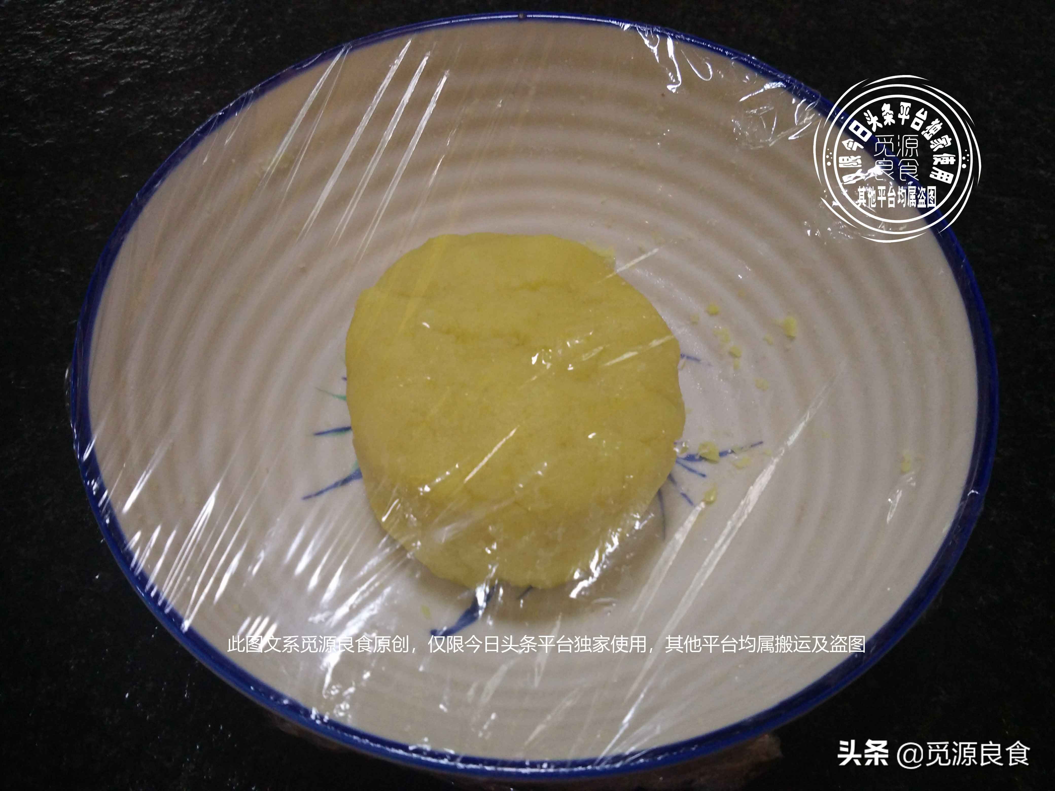 一碗面粉两个鸡蛋，不用烤箱，自己在家做饼干，比甜品店还美味