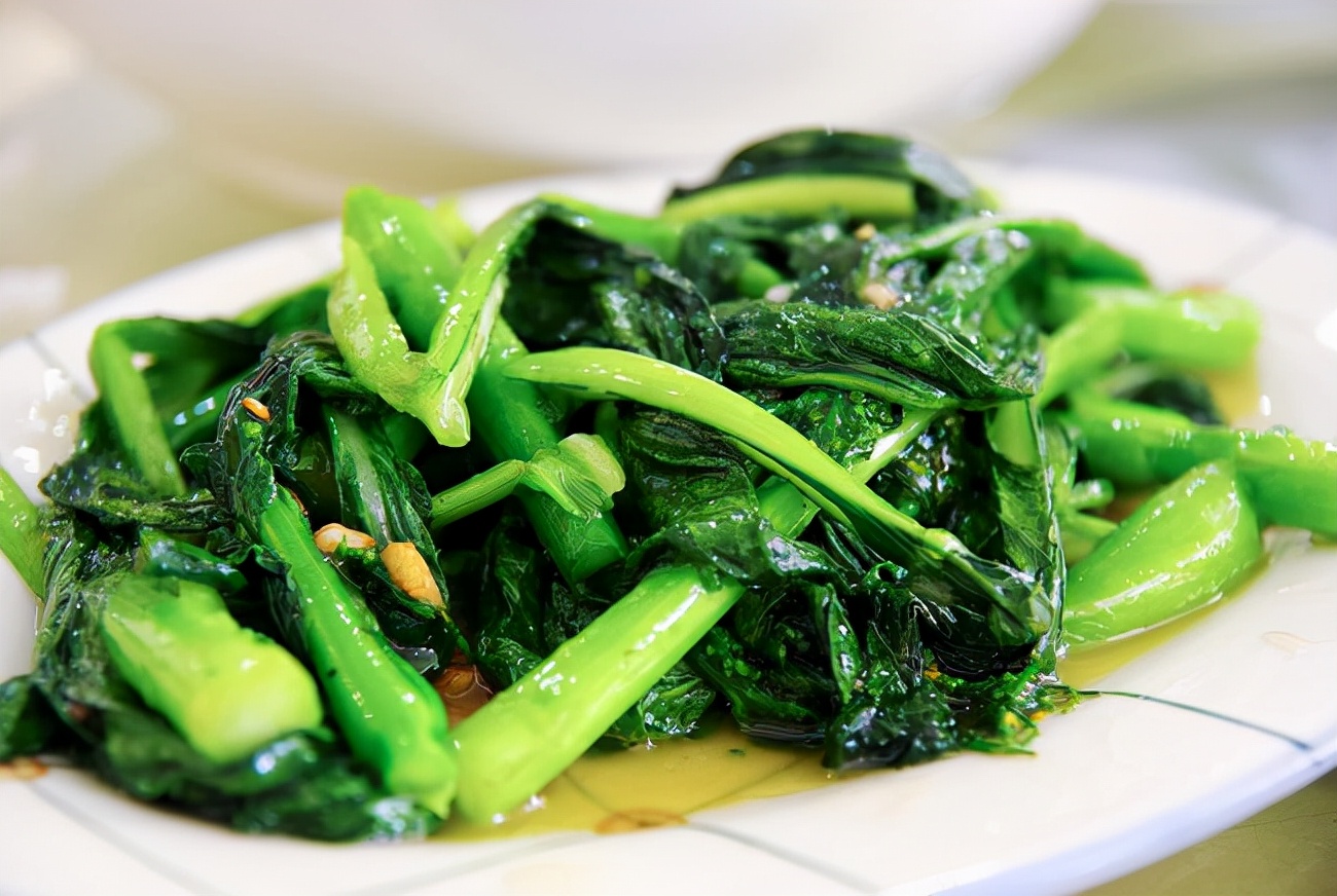 青菜怎么炒好吃（不管炒啥青菜牢记3个诀窍）