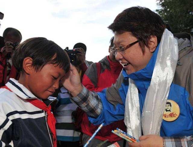 知名律师实名举报司马3忌造谣污蔑韩红，获央视导演力挺