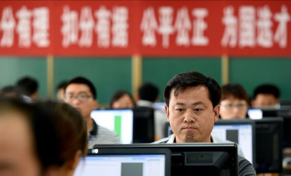 高考是如何阅卷的？阅卷过程揭秘，书写工整与否很重要