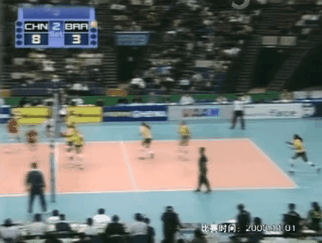 2003年世界杯排球视频（深度｜2003年世界杯，中国女排靠什么登上世界之巅？）