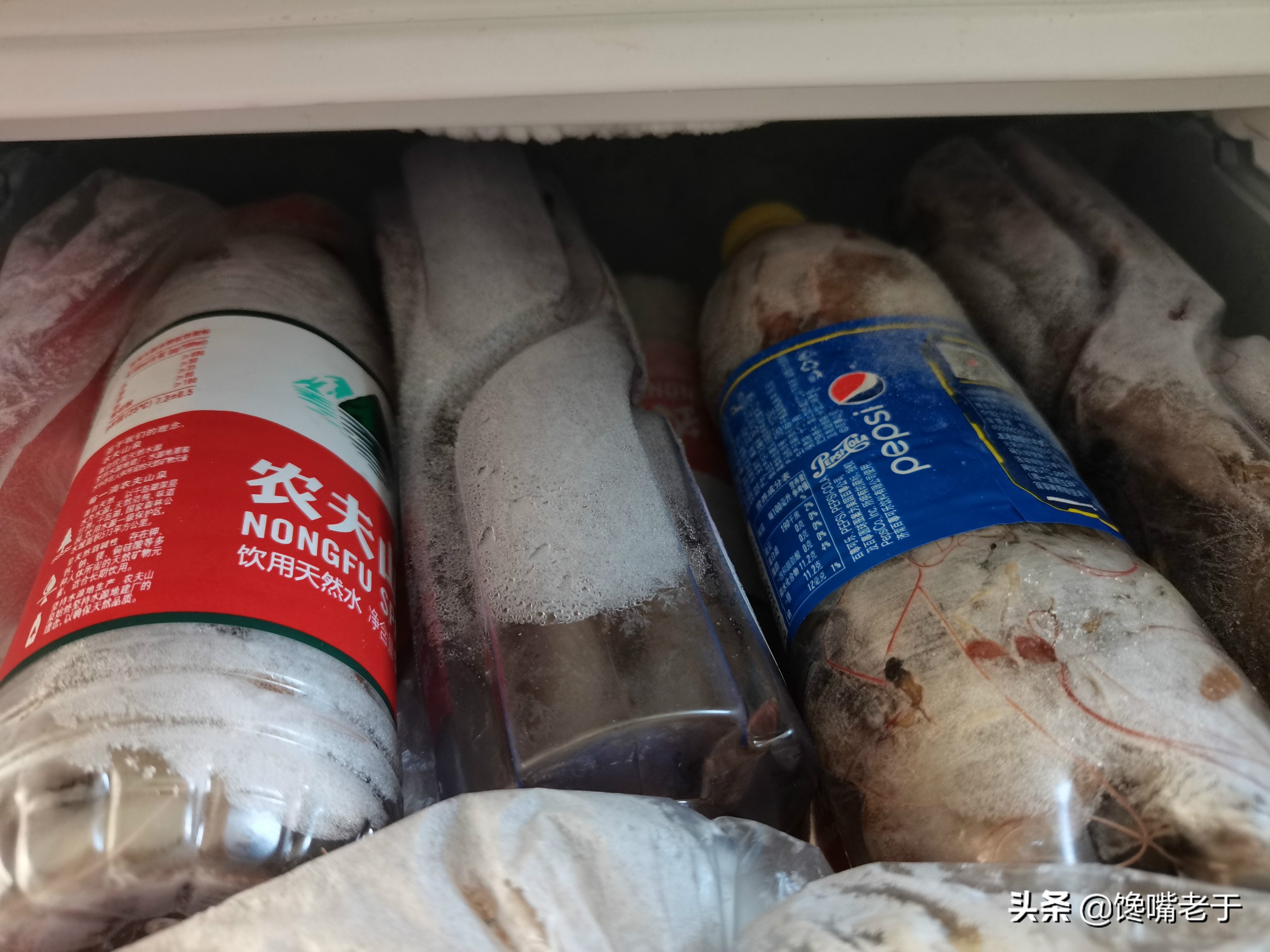 大虾保鲜：直接扔冰箱是错的，虾贩教你一招，冻一年仍鲜嫩有弹性
