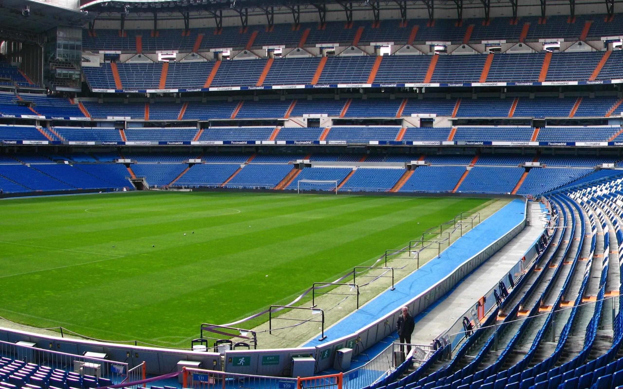 世界杯球场尺寸(世界著名主场系列:圣地亚哥61伯纳乌足球场)