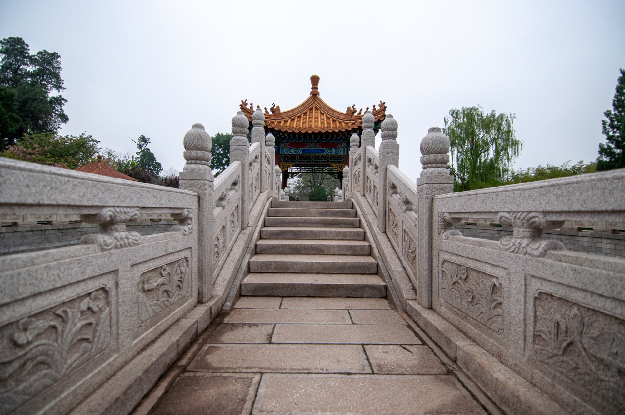 五岳第一庙西岳庙，明清宫殿御苑式建筑群，被誉为“陕西小故宫”