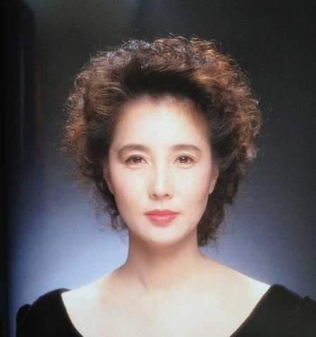 日剧阿信(《阿信》38年后:小阿信离婚,青年阿信生活