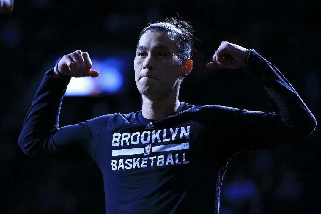 为什么黄种人打不了nba(梦想被现实打败，你还会坚持吗？书豪发文暗示将放弃追梦NBA)