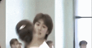 宝冢歌剧团的传奇男役，又A又飒，被称为日本女性独身最后的堡垒