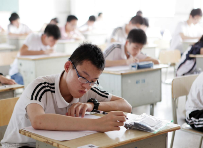 高考迟到1分钟，复读煎熬365天，考生要多加注意