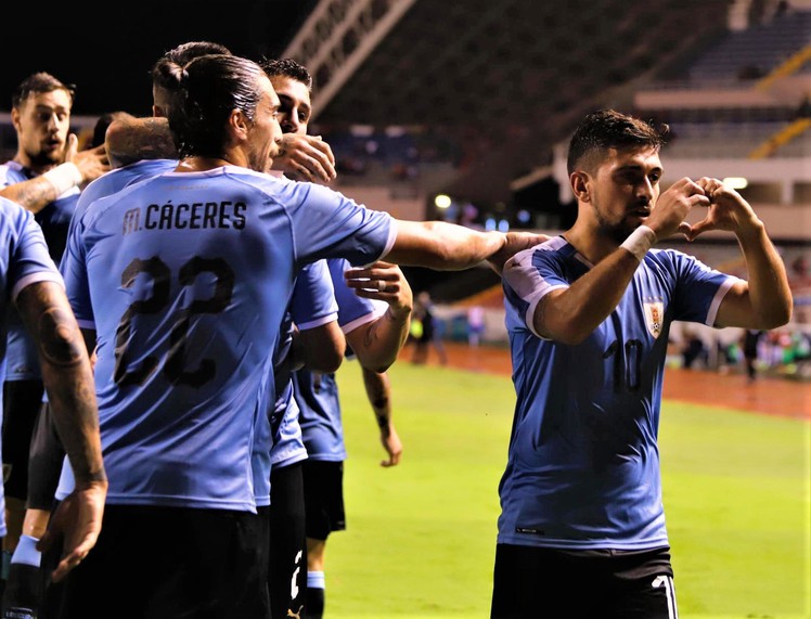 友谊赛乌拉圭队2:1绝杀哥斯达黎加队