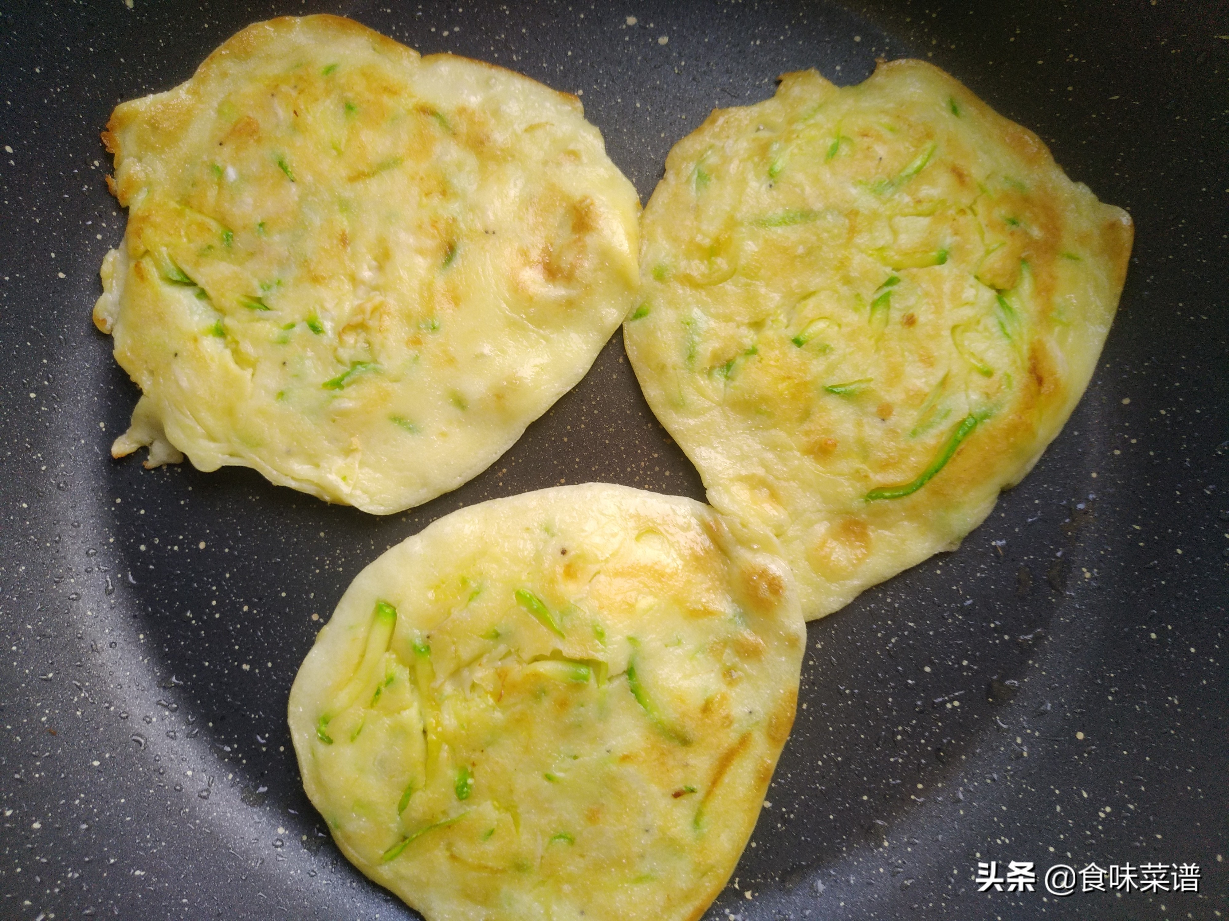 今日末伏,"末伏烙饼摊鸡蛋",教你8种饼做法,蓬松柔软不发硬