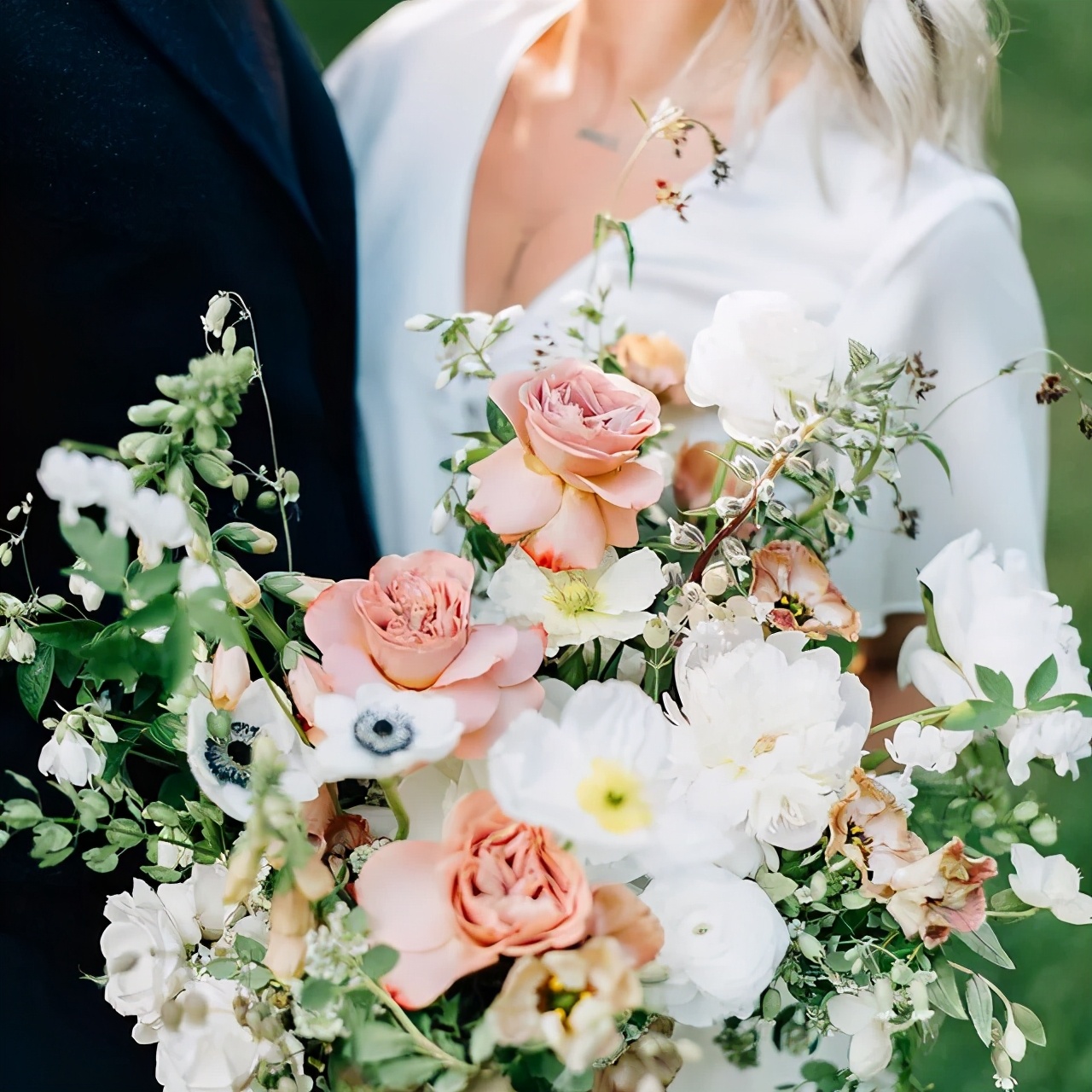 现在哪个成熟的花艺师还没策划参与过几场婚礼花艺设计呀?