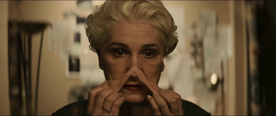 极度烧脑，一波三折的高分悬疑电影《看不见的客人》