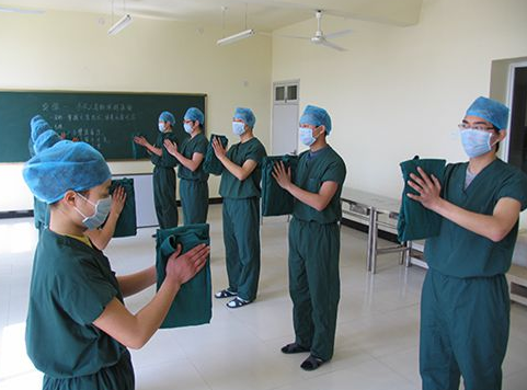 985招生遭遇“滑铁卢”，护理专业比普通科低近百分，面子往哪放