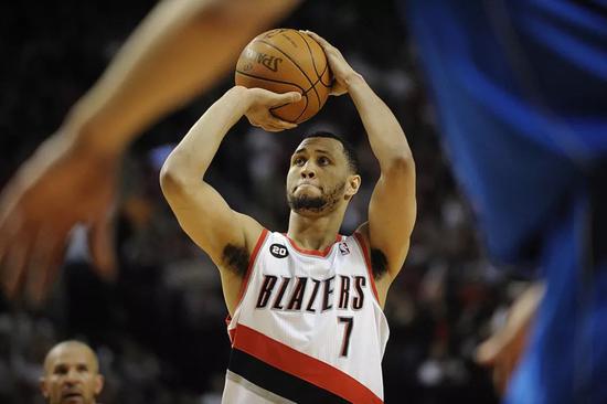 哪些nba球員打過封閉（NBA史上最強魔咒之一！那些打了封閉的球星，只有庫里沒走下神壇）