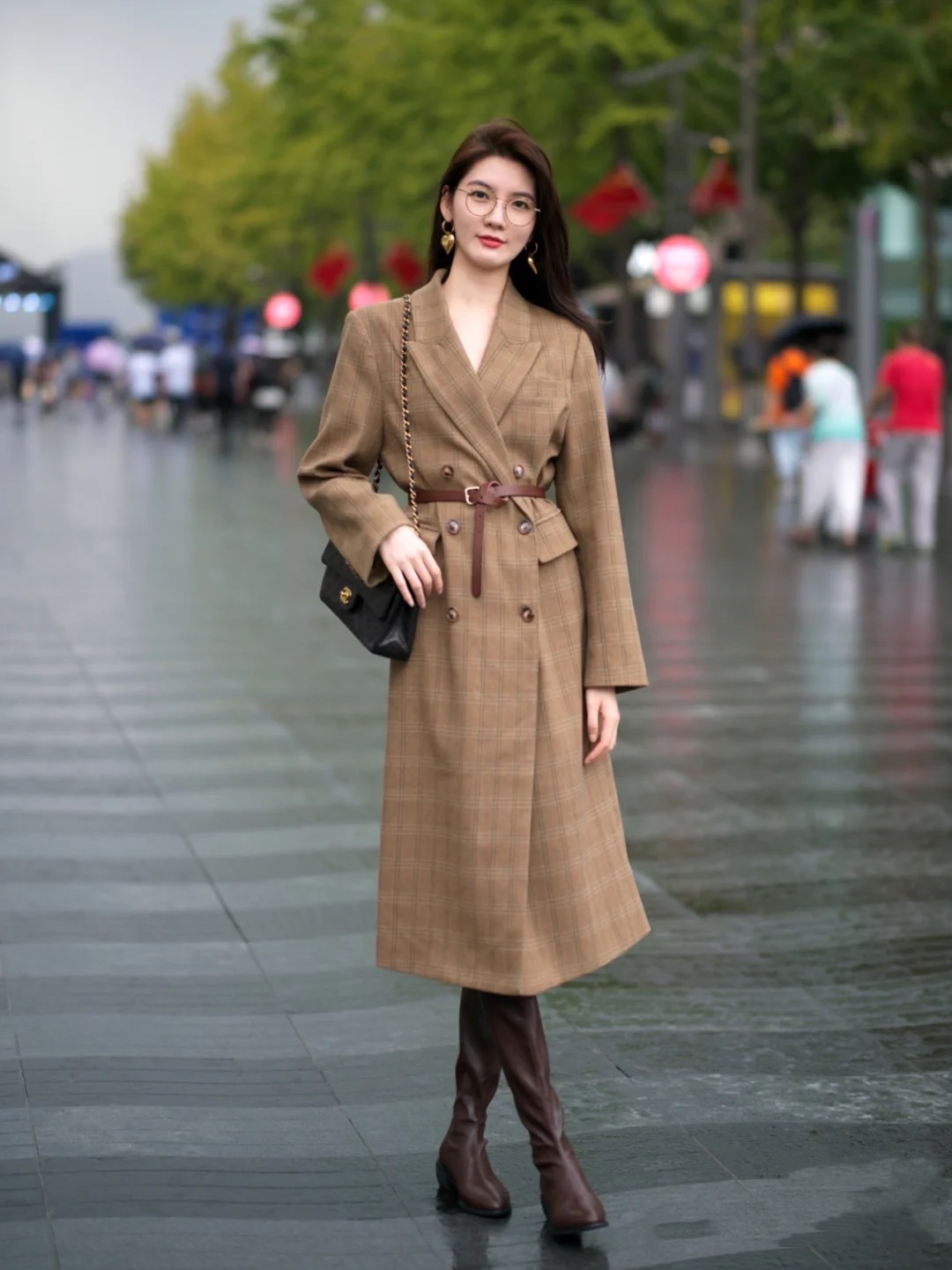 13度穿什么衣服，三个“搭配方向”，轻松穿出时髦范，简约不臃肿