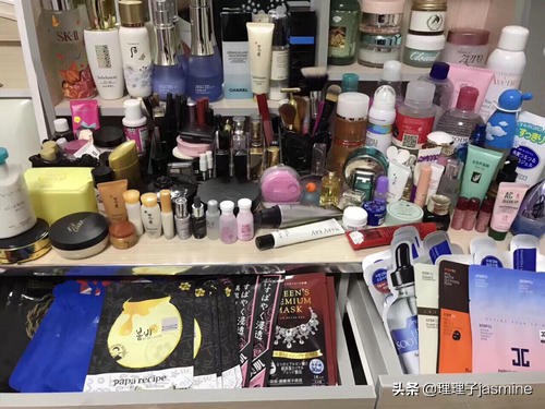 用护肤品总是出现搓泥现象，原因是护肤品质量太差吗？