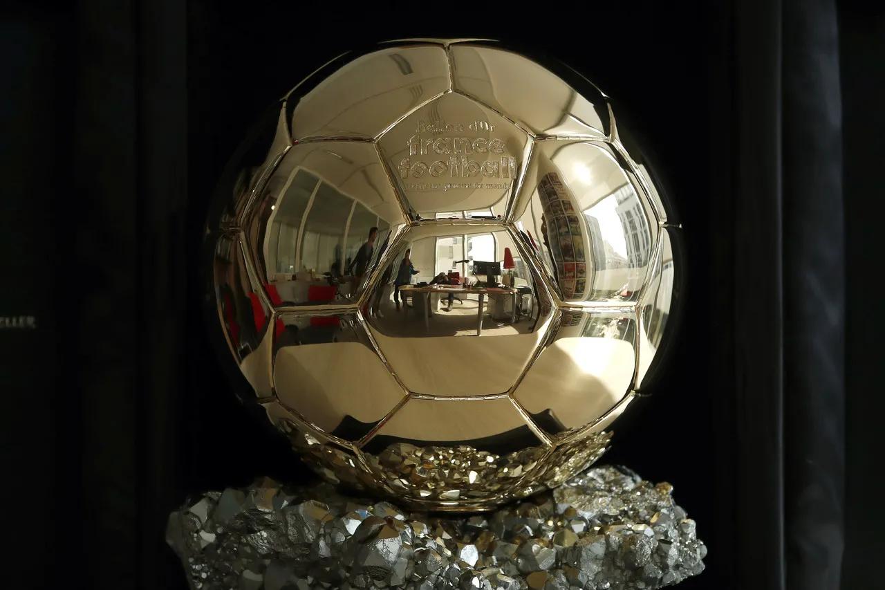 2010积分榜世界杯（梅罗金球奖岁月7：2010梅西惊险夺奖，C罗只排第六）