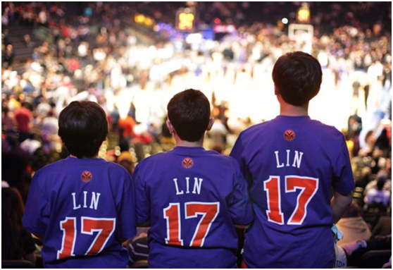 林書豪nba時期場均幾分</h2>

<p>　　所以，當林書豪開始在紐約大放異彩后，我感動于他從名不見經的小角色搖身一變，成為席卷世界的林旋風，也對自己平淡的人生有了些許盼頭，也許某天，我也能刮起我的旋風呢？</p>

<p>　　<img alt=