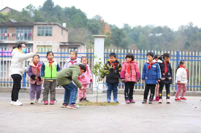 羽你一起(“羽你在一起”慈善公益行，给乡村小学孩子们一个体育梦)