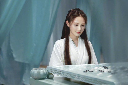 君九龄中特别出演的演员：刘钧是黄金配角，张棪琰是黄磊的学生