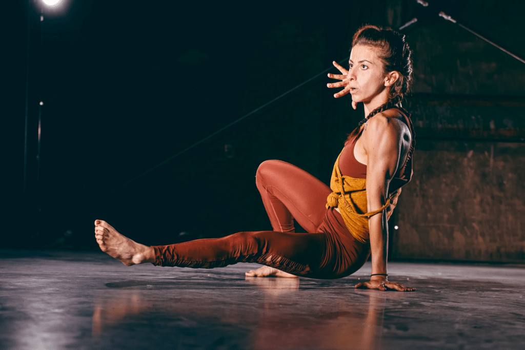 模仿野兽能长肌肉？别叫它五禽戏，请叫它“动物流”