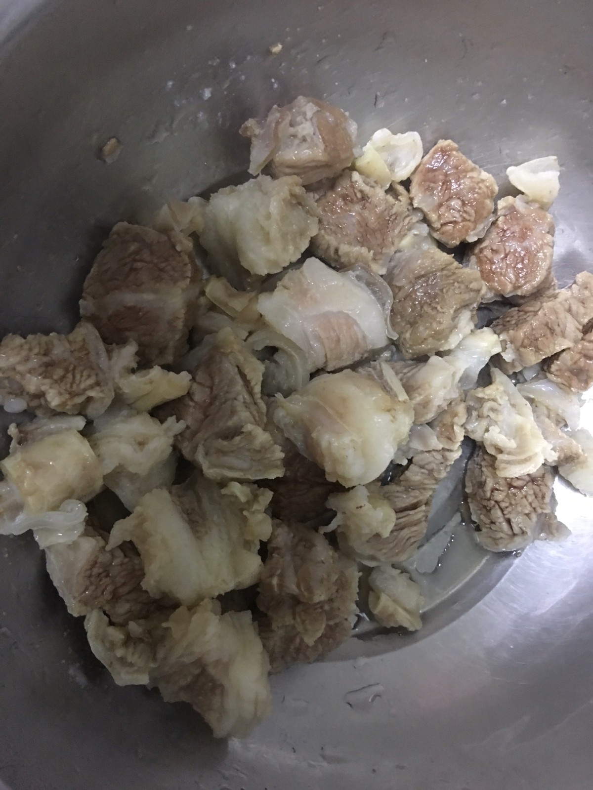 牛肉燉柿子的做法,
