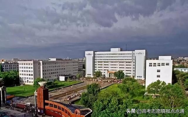 新疆大学优势专业分析及2019、2018、2017年各省录取分数线'