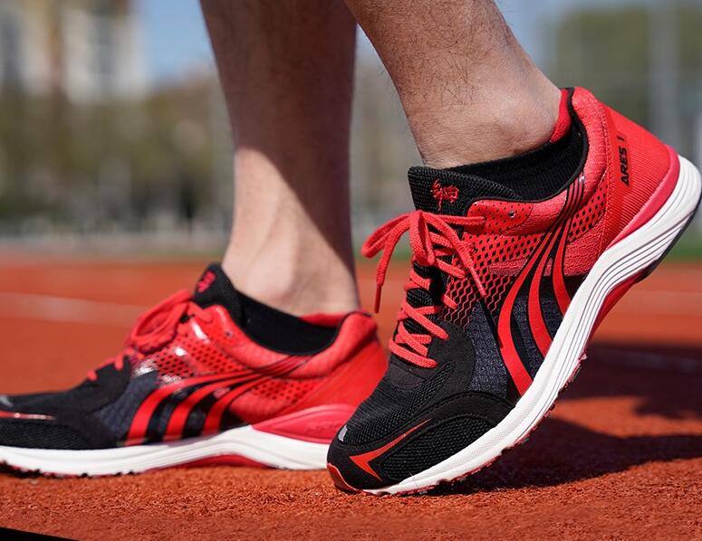 双十一国产跑鞋买什么，500元内不同场景下15款好货推荐