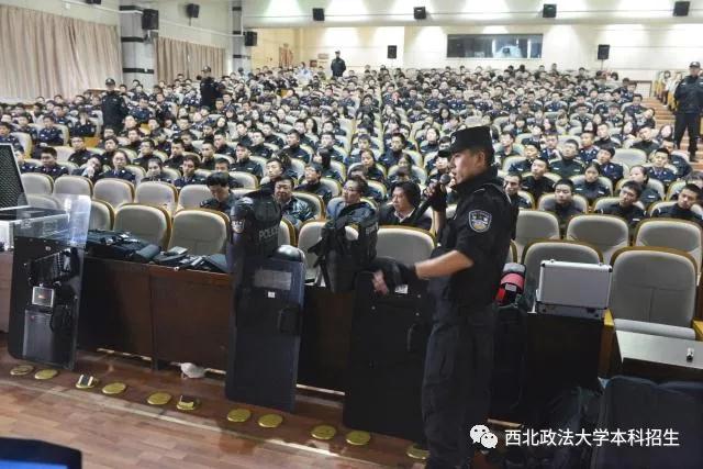 网红餐厅、空调宿舍、