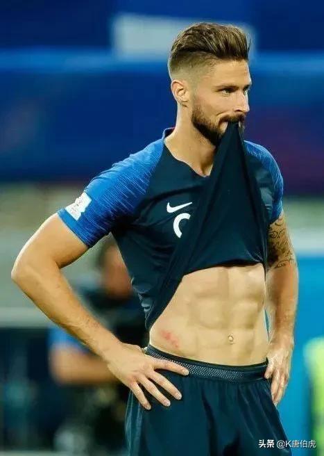 扎实有型的肌肉让深爱他的球迷都亲切地称呼他为"大吉鲁"