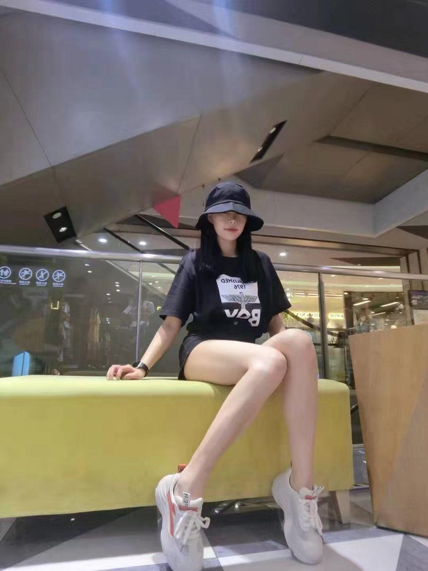 从跑龙套到丰胸主播，东北女尝遍丰胸燃脂法，靠卖保健品月销20万