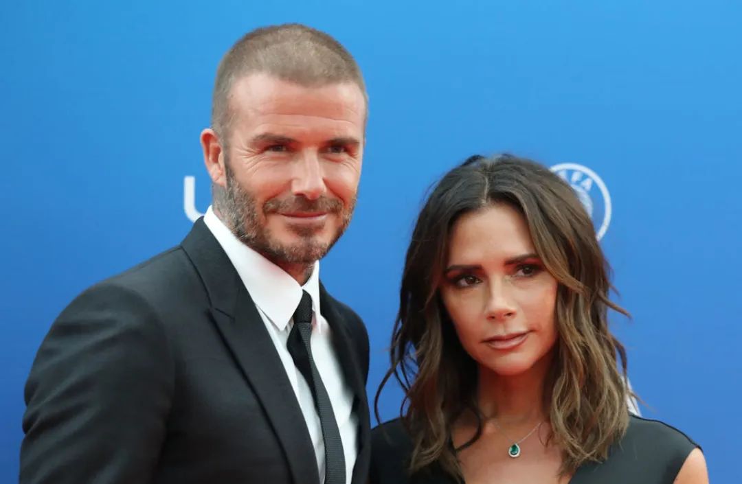 贝克汉姆长发型（贝克汉姆也有驾驭不了的发型，发量很重要，他寸头造型已成历史？）