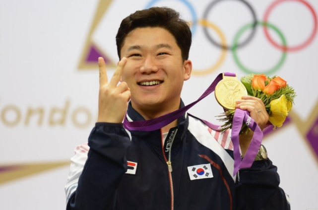 得一块奥运金牌国家奖励多少钱（奥运冠军能获得多少奖金？韩国33万，美国20万，中国厉害了）