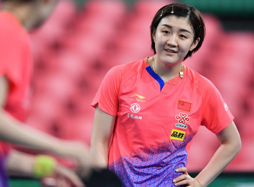 陈梦第一局10-12输球,随后陈梦以11-9,11-8,11-8连赢三局,有惊无险地3