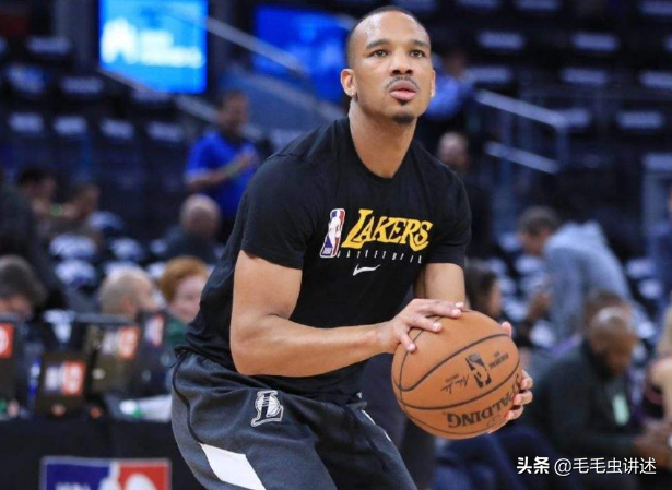 为什么nba交易都是残酷的(NBA有多残酷？一场交易让他巅峰倒退，苦等836天终迎第二春)