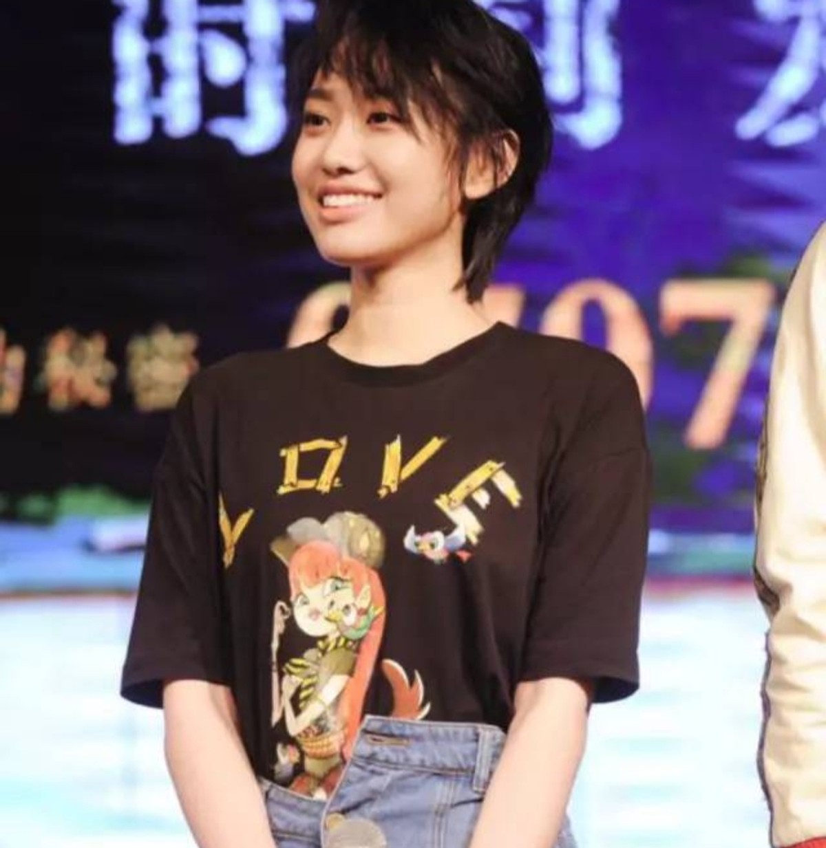闫妮与女儿同戏不同框！女儿演技进步明显，中戏毕业天赋不输妈妈