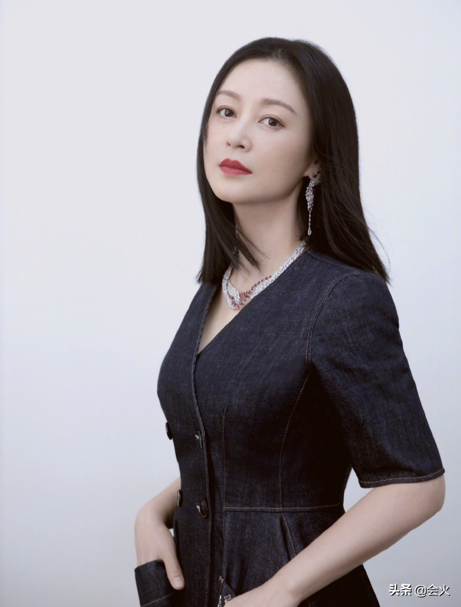 51岁陈红罕露面,风韵犹存气质称绝!与陈凯歌会友疑为儿子铺路?
