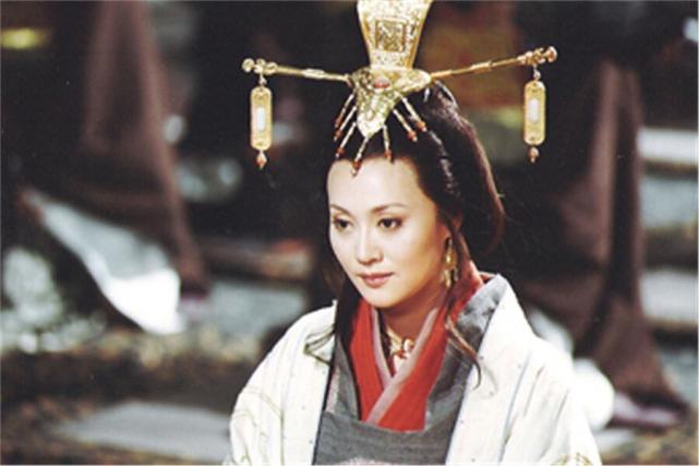 寡妇清让秦皇陵没法发掘，因为现代技术，还无法清除水银“毒”气