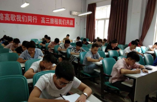 2021高考将迎来“改革”，英语或被淘汰？同时还有一个“坏消息”