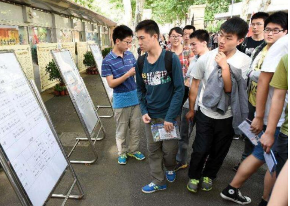 高考想去“厕所”咋办？考生可别擅自行动，不然会被当成作弊处理